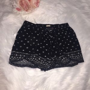 S - Hollister - Flowy Shorts